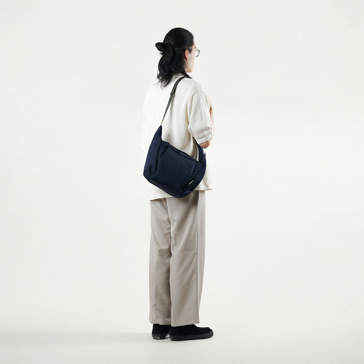 Hellolulu Miles Shoulder Bag (M) (Berry Blue)