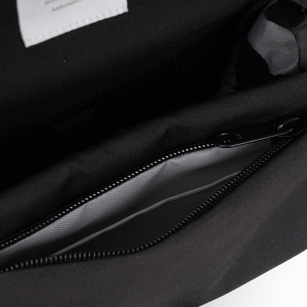 Hellolulu Venus Compact Camera Bag (S) Recycled (Flat Black)