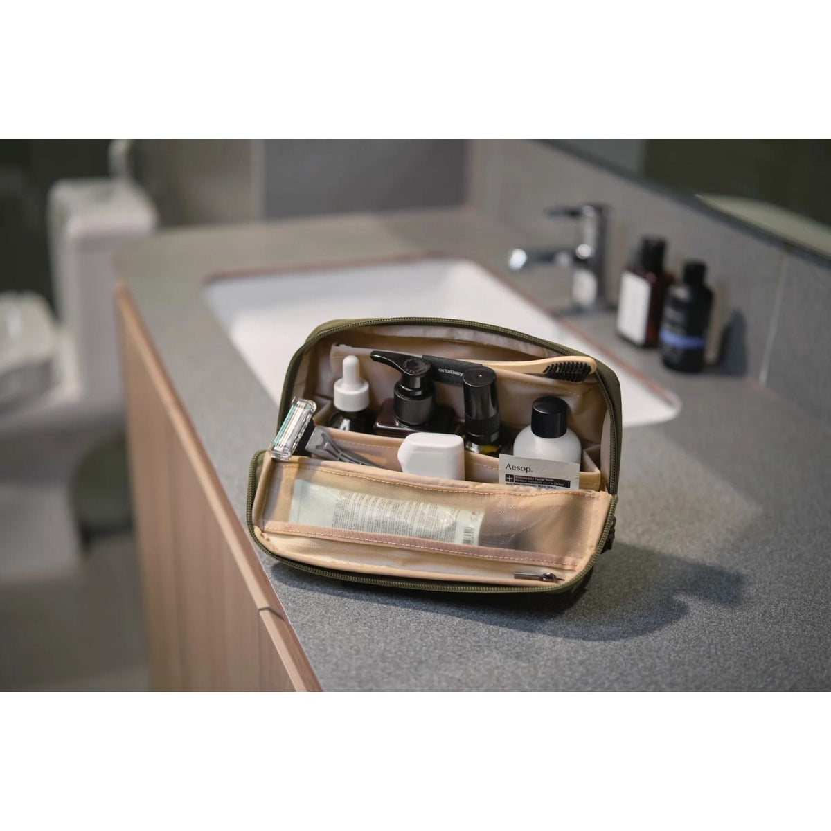 Orbitkey 2-In-1 Toiletry Pouch (Olive)