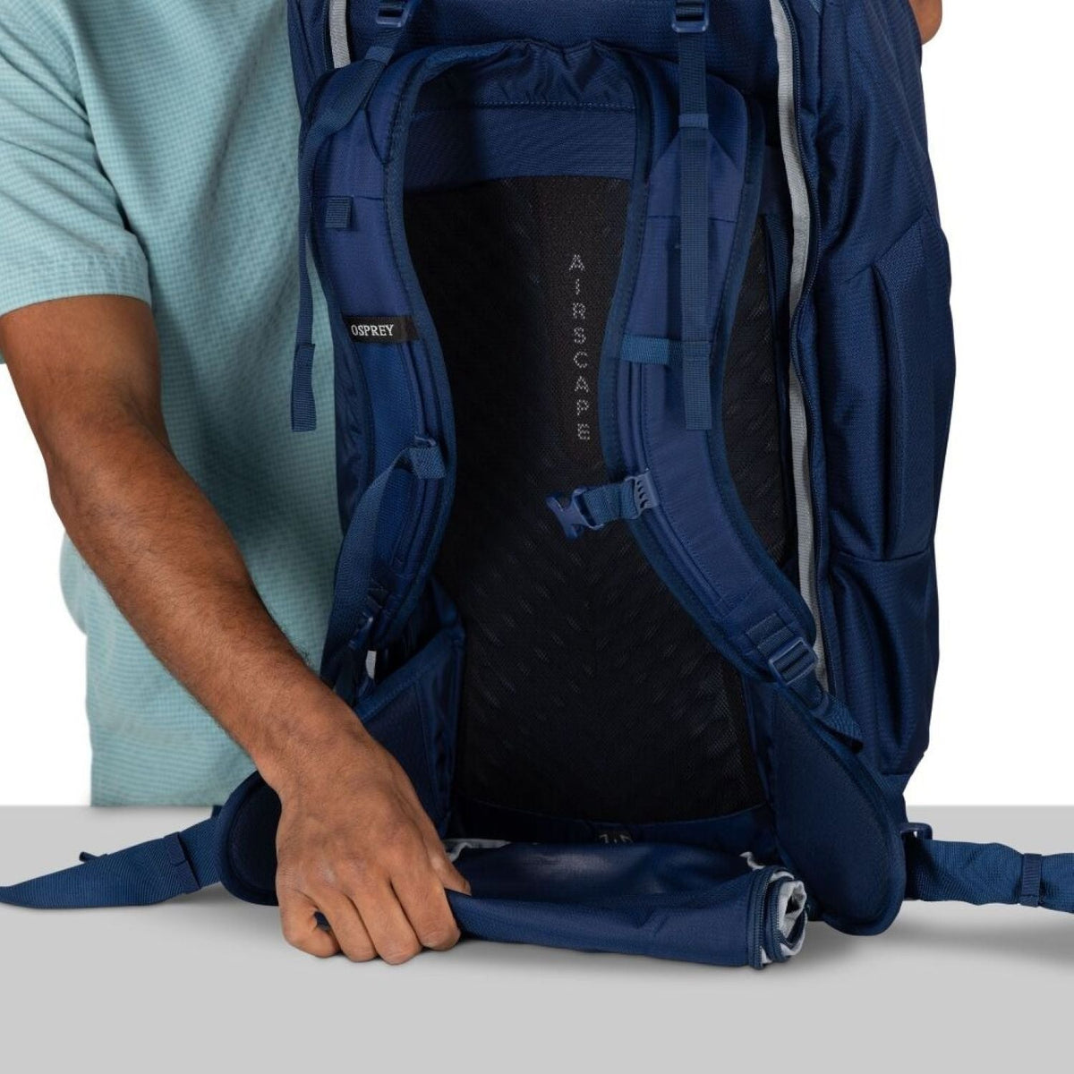 Osprey Farpoint 70 Backpack O/S - Cascade Blue/Torrent Blue