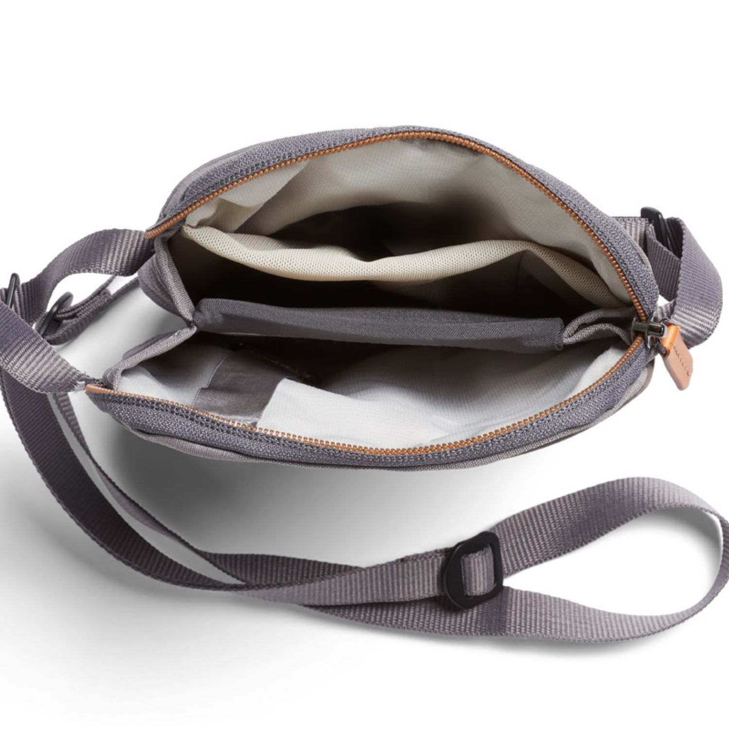 【ライダー】bellroy ダークグレー City Pouch Bellroy City Pouch (Premium Edition) - Storm Grey - Seager Inc