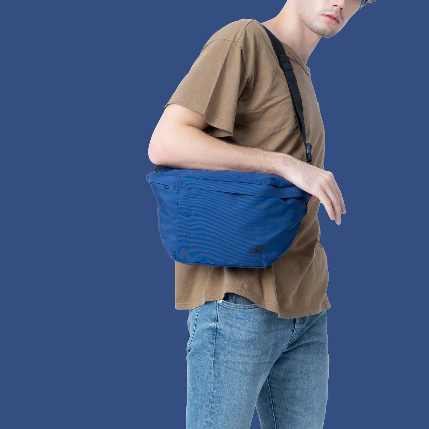 Cabinzero-Hustle-XL-Cross-Body-8L-Navy-6.jpg