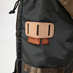 Apricot studios CASTANETS BACKPACKオリーブ Kakao Friends X Apricot Studios Castanets Backpack – Dambie