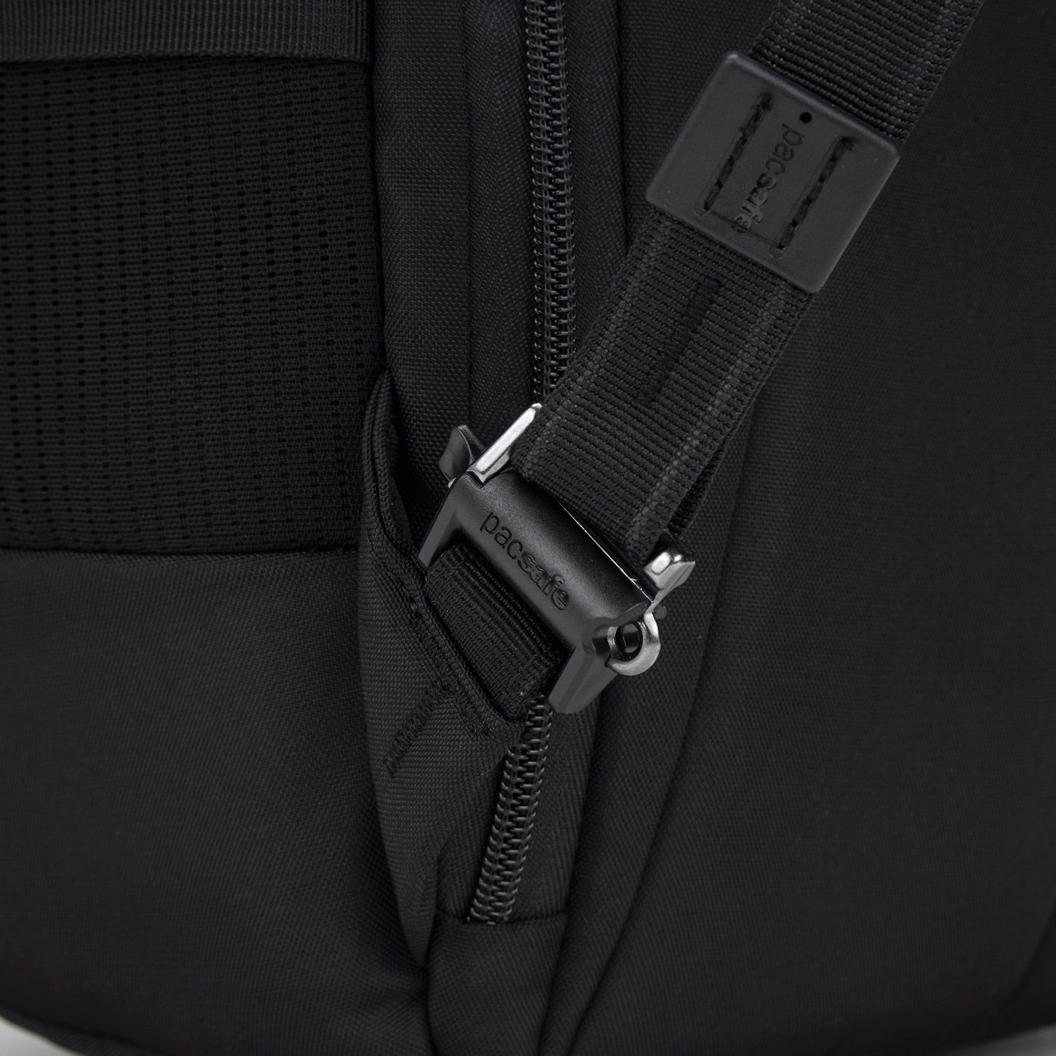 Pacsafe-Venturesafe-EXP35-Travel-Backpack-Black-5.jpg