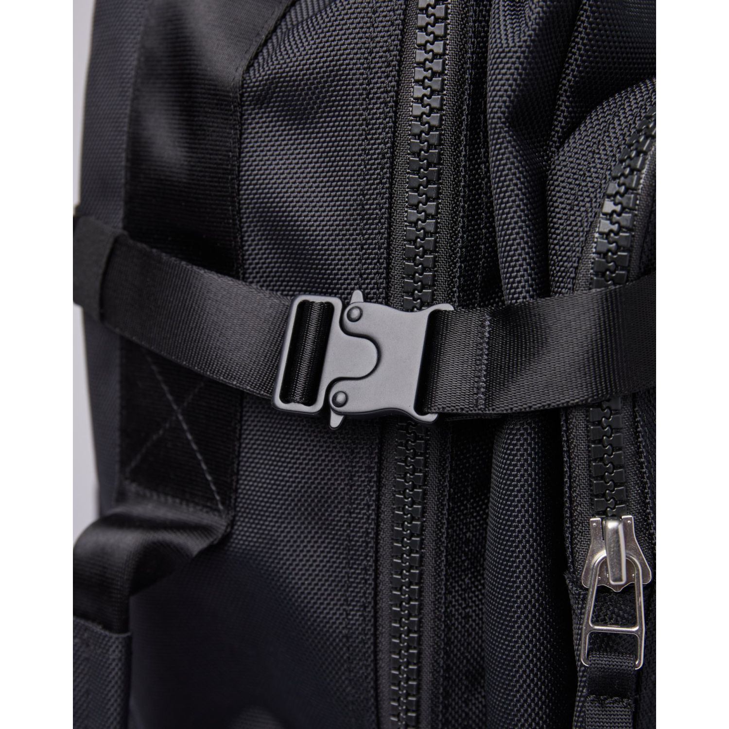 Sandqvist-Jonas-Backpack-Black-5-1.jpg