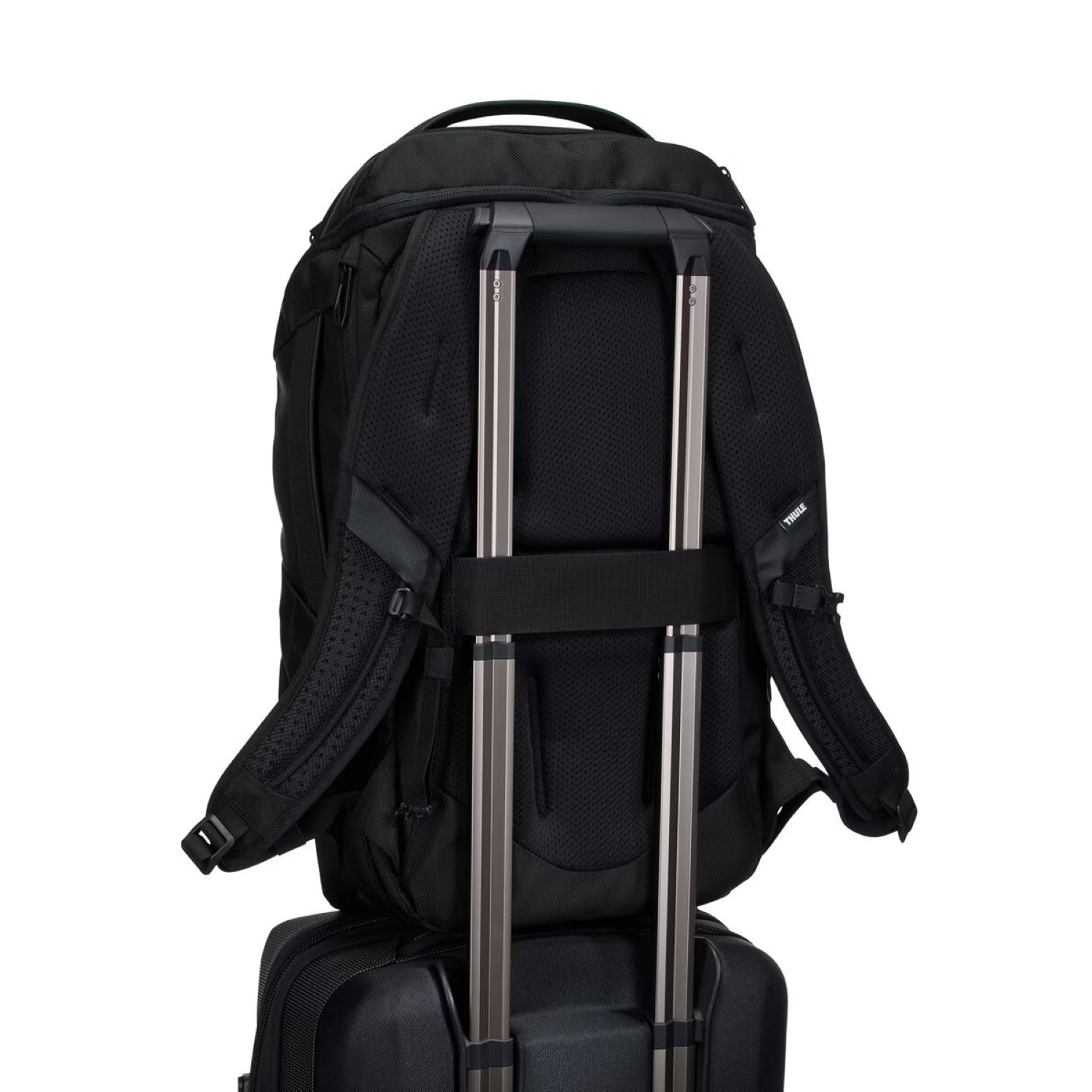 Thule-Accent-Backpack-28L-Black-1-9.jpg
