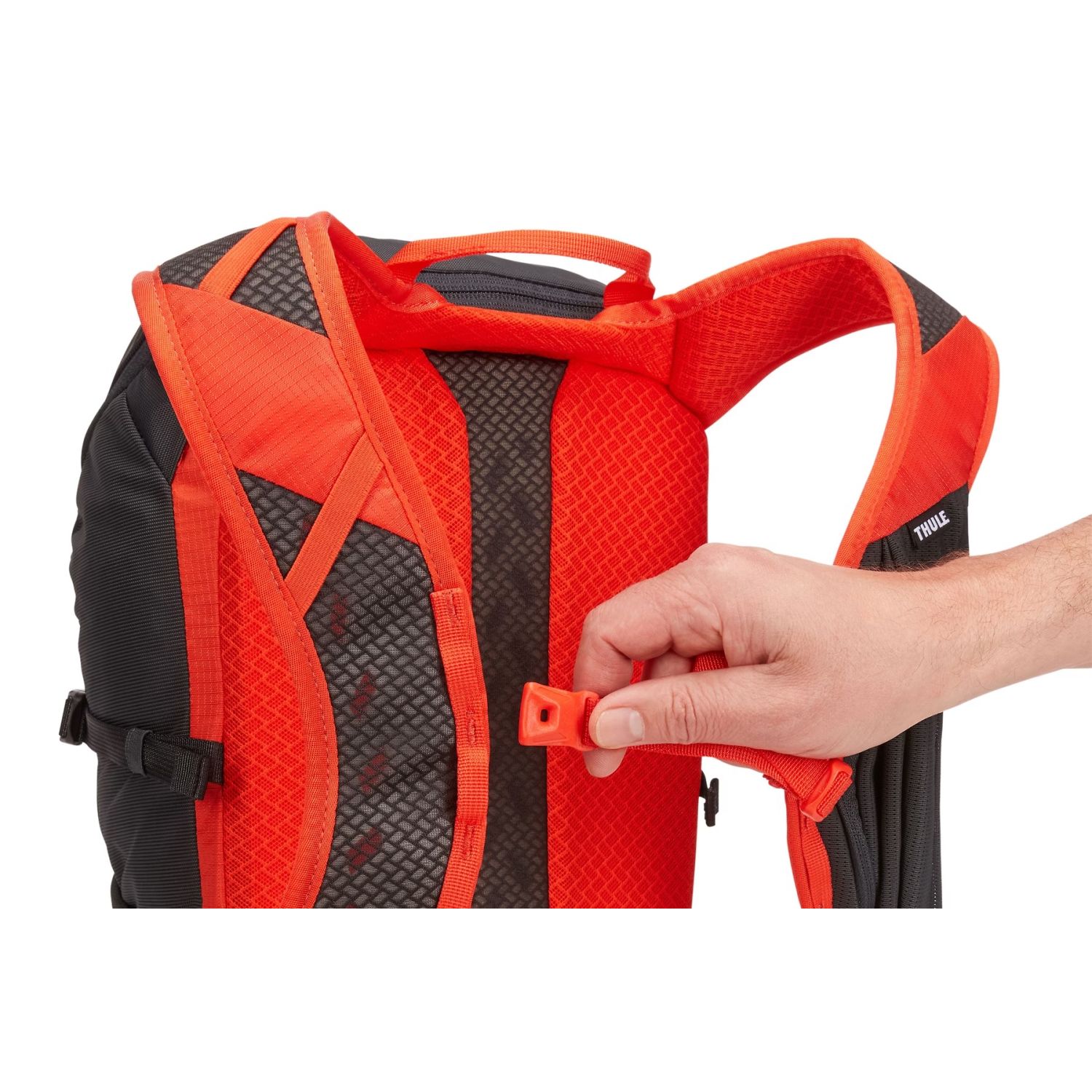 Thule-Alltrail-Backpack-15L-ObsidianRoarange-7-1.jpg