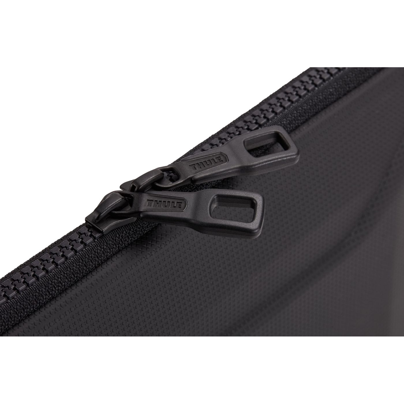 Thule Gauntlet MacBook Pro® Attaché 16", Black
